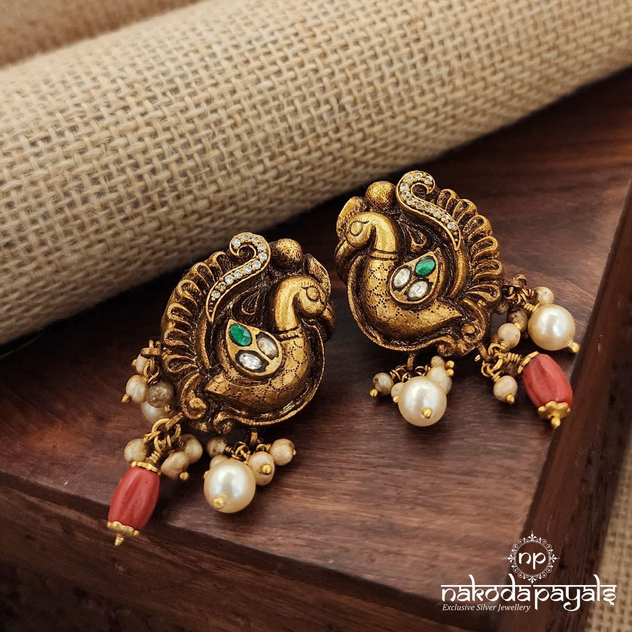 Peacock Coral Drop Studs (Ge8277)