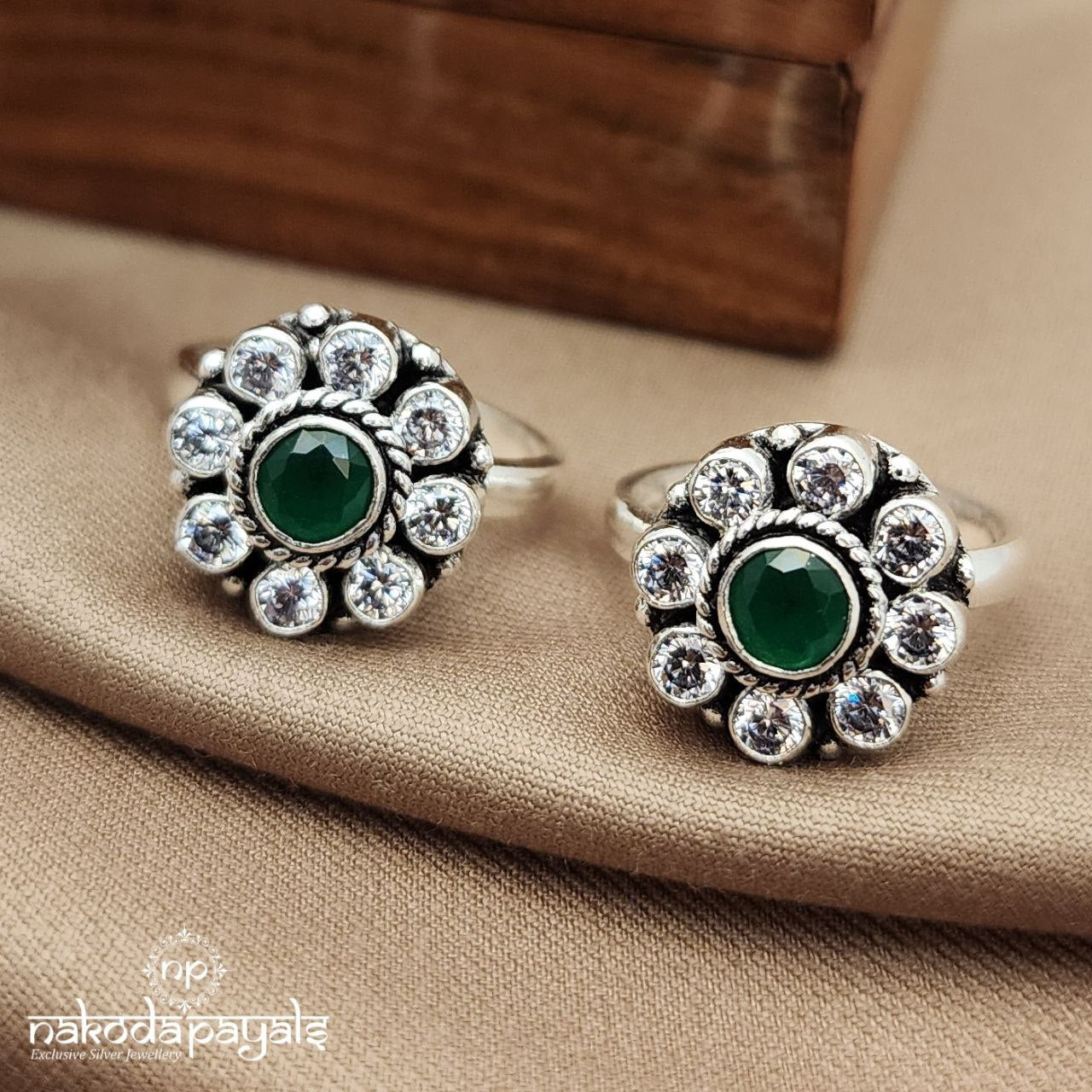 Trending Green Toerings (T4621)