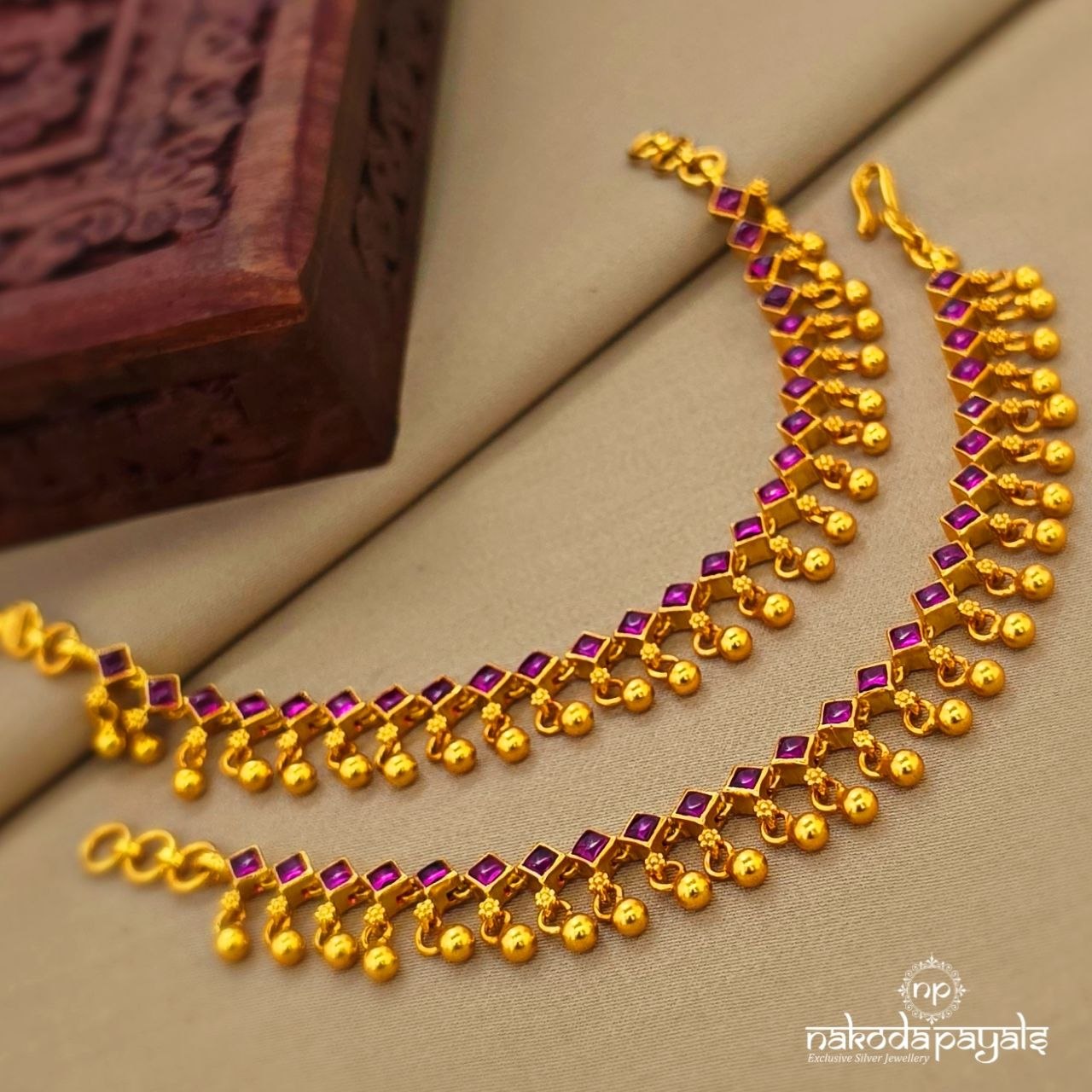 Ball Drop Red Maati (Gm1134)
