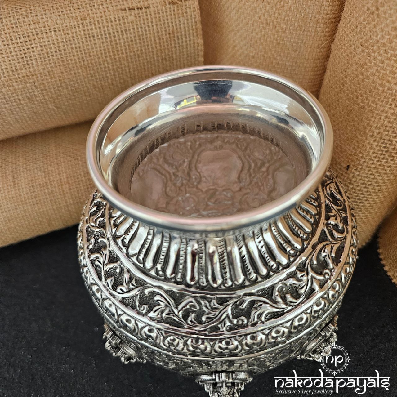 Asta Lakshmi Chambu (Aa1922)