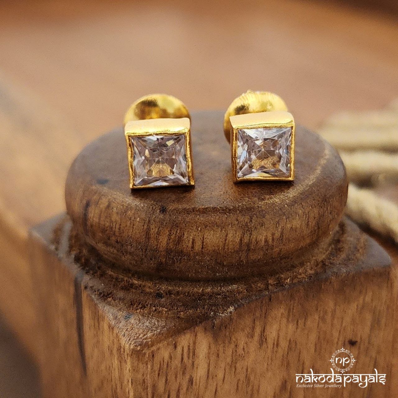 Gorgeous Pair Studs (Ge9814-19)