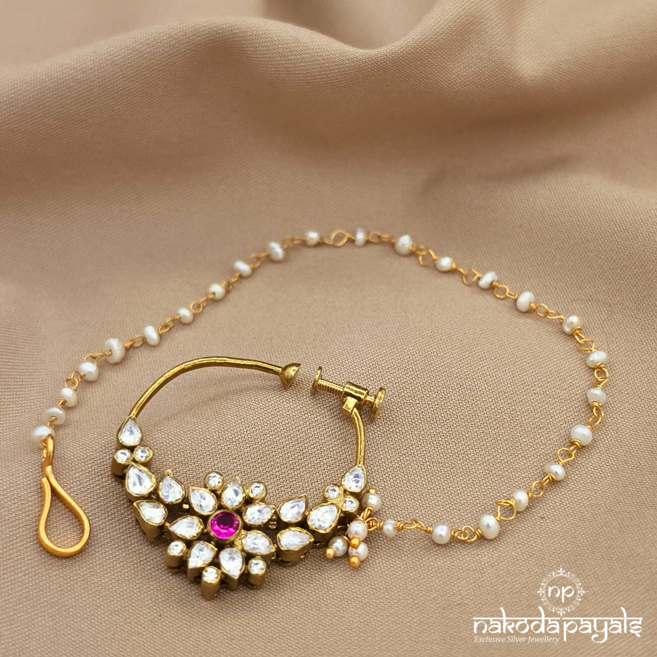 Elegant Moissanite Nath (Np791)