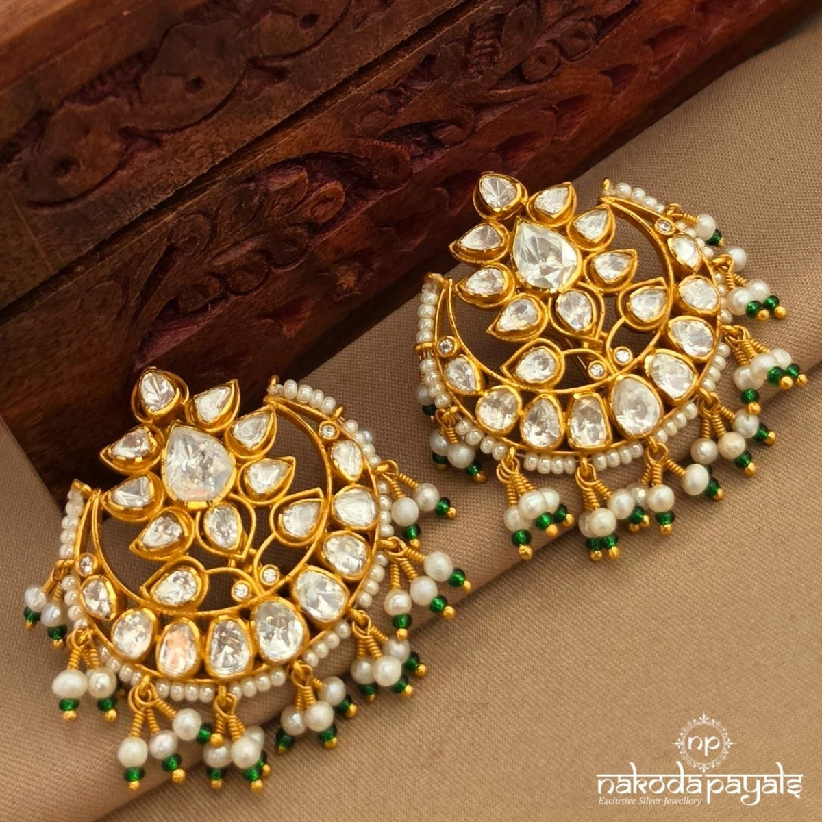 Half Moon Pearl Studs (Ge11433)