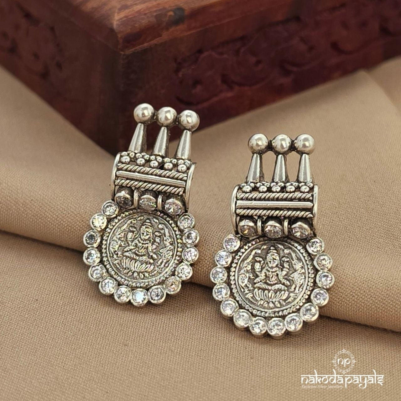 Lakshmi Kasu Studs (S9743)