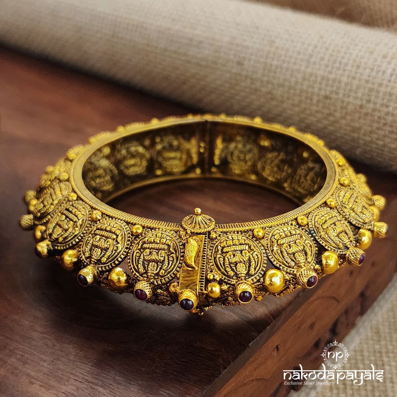 Lakshmi Carved Kada (Gk2685)