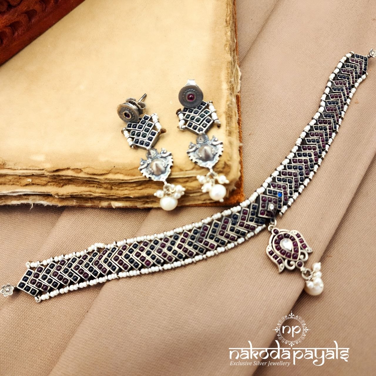 Pearl Drop Choker With Earring (N11670)