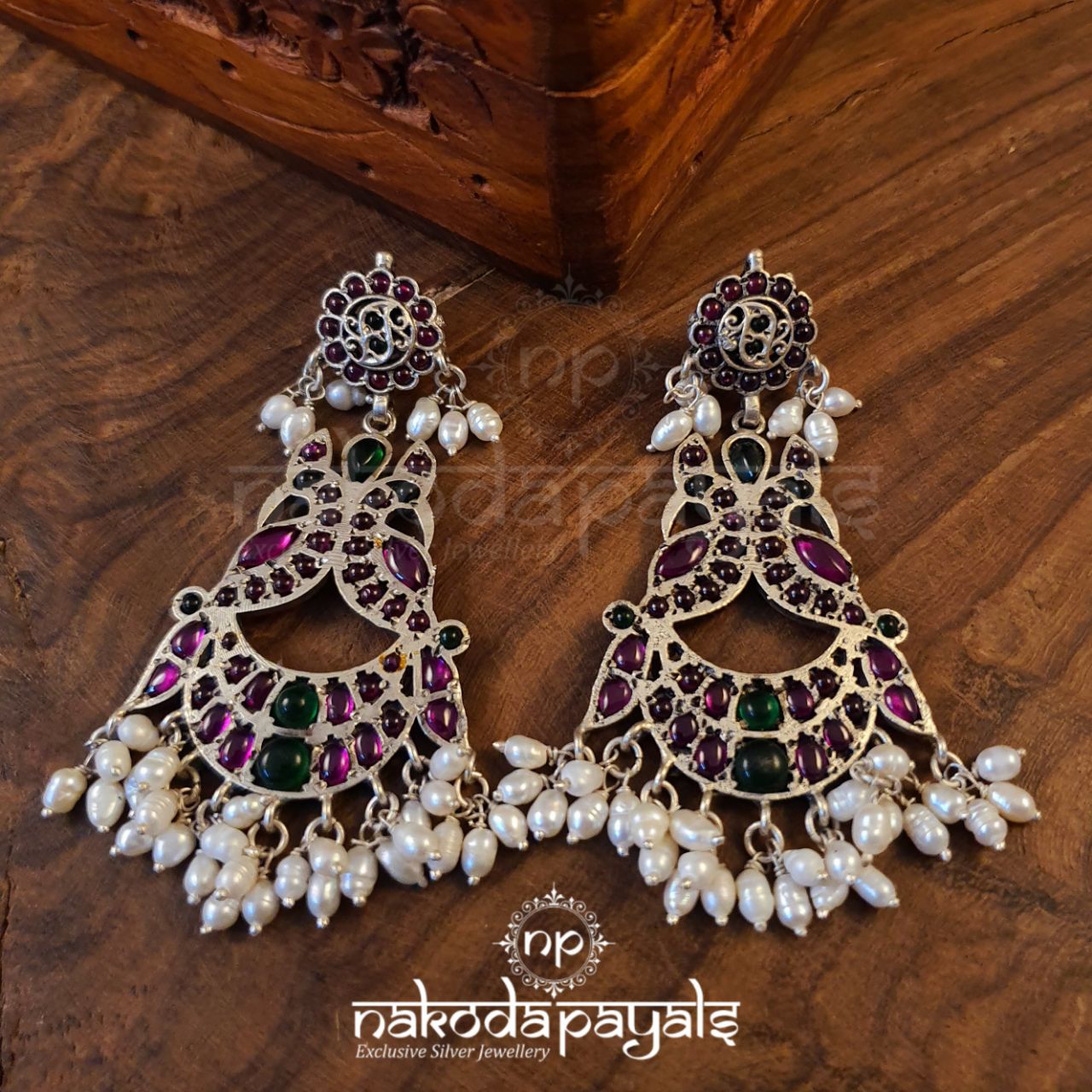 Towering Kemp Chandbali