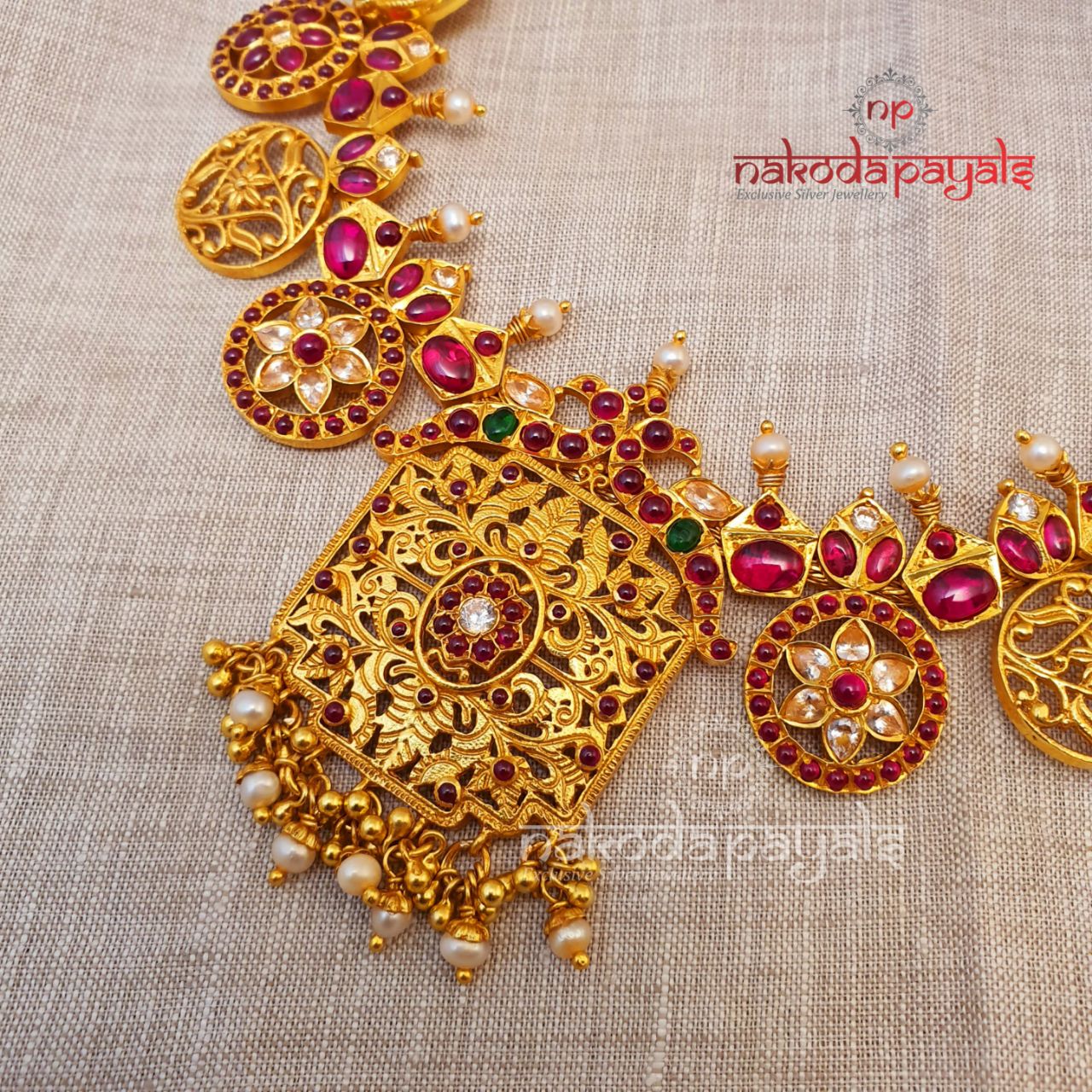 Exceptional Short Necklace (Gn1587)