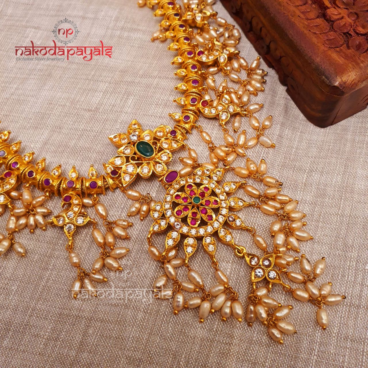 Elite Golden Guttapusqlu Necklace (Gn1606)