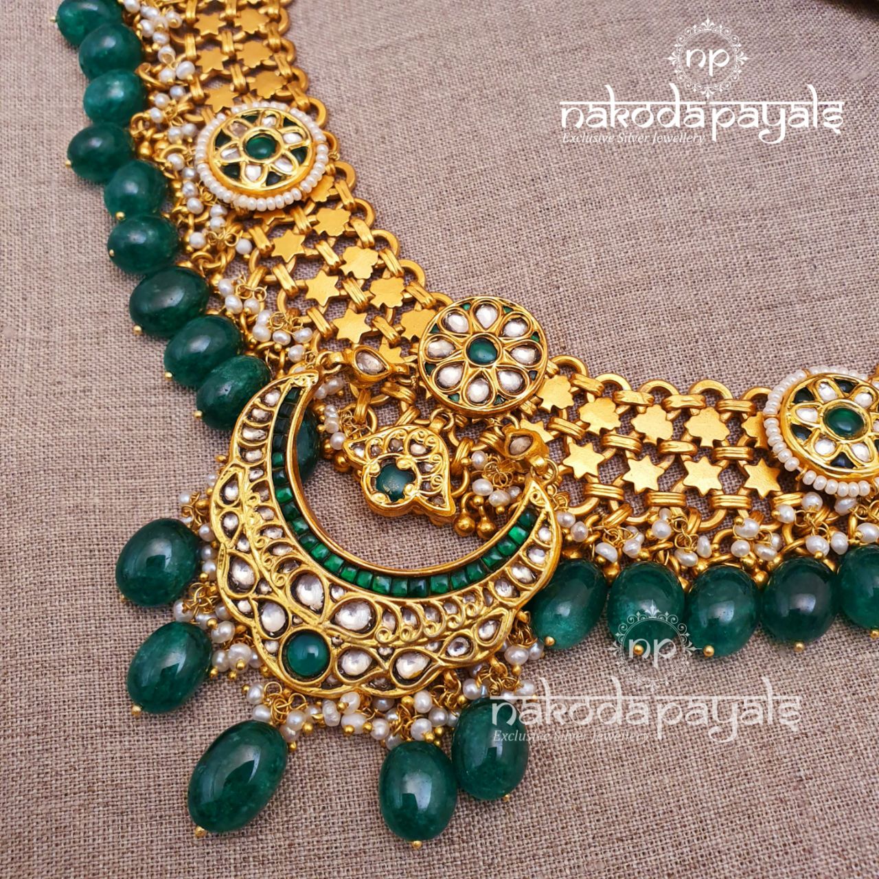 Swanky Kundan Neckpiece With Green Drops (Gn1692)