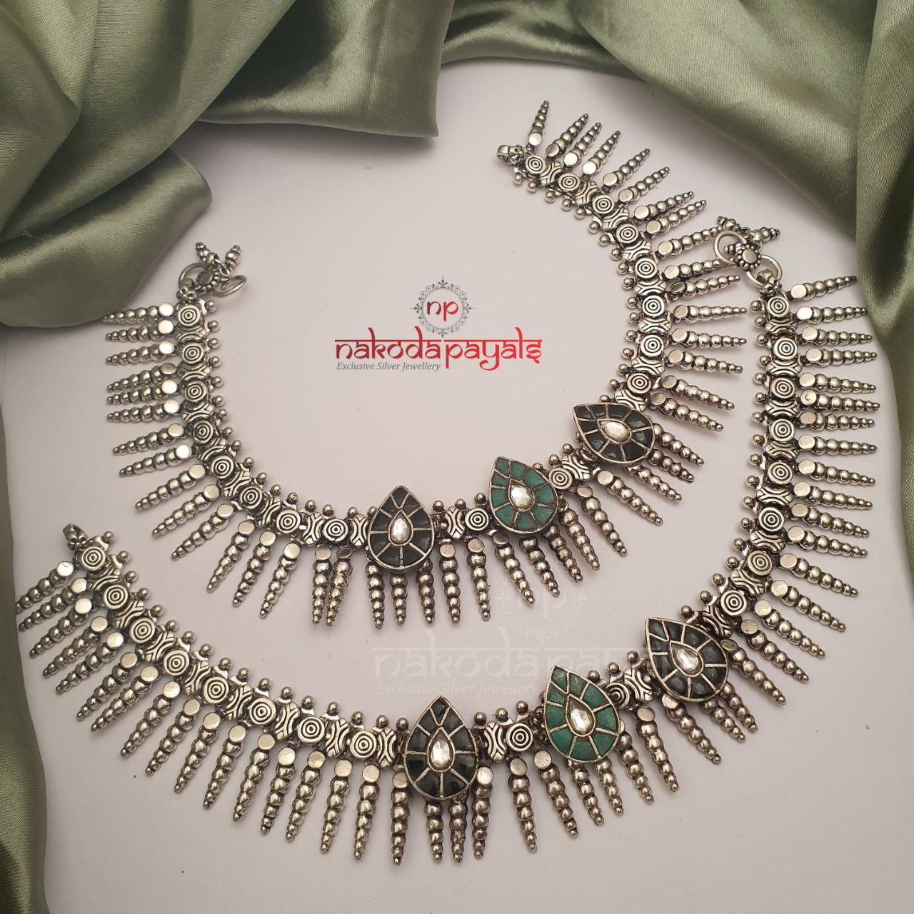 Black & Turquoise Kundan Anklets