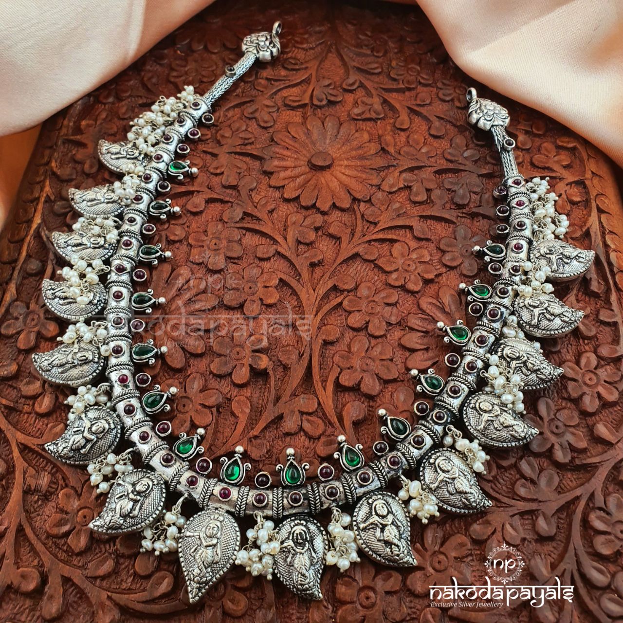 Traditional Mango In Krishna Neckpiece