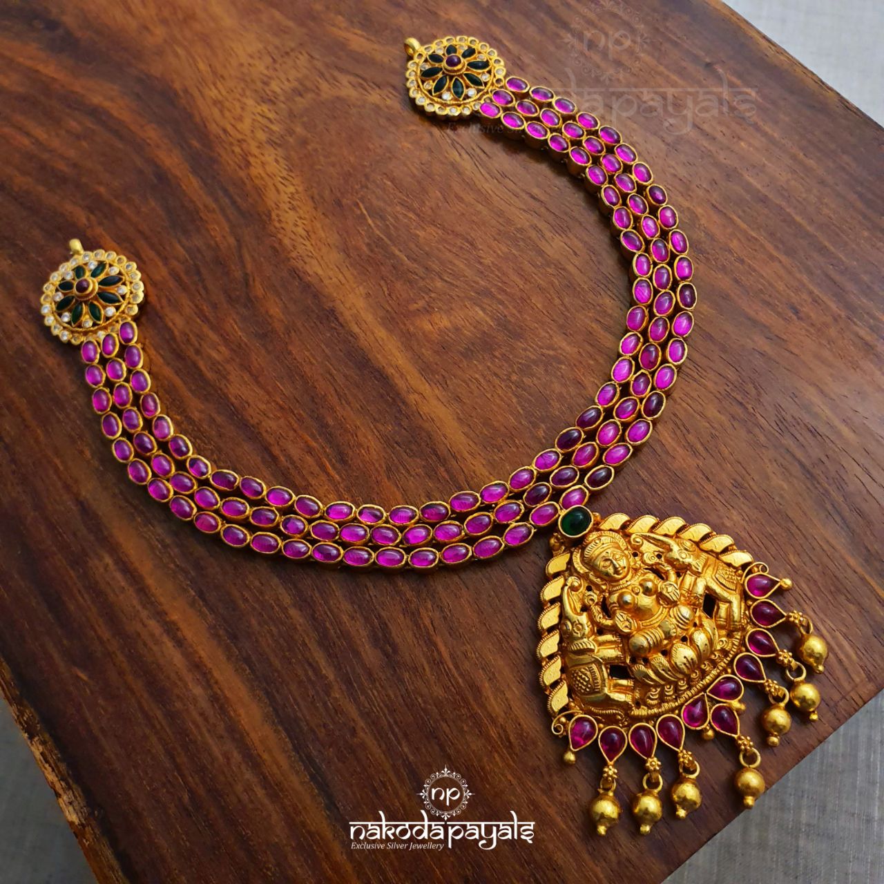 Triple Kemp Layered Lakshmi Neckpiece (Gn1402)