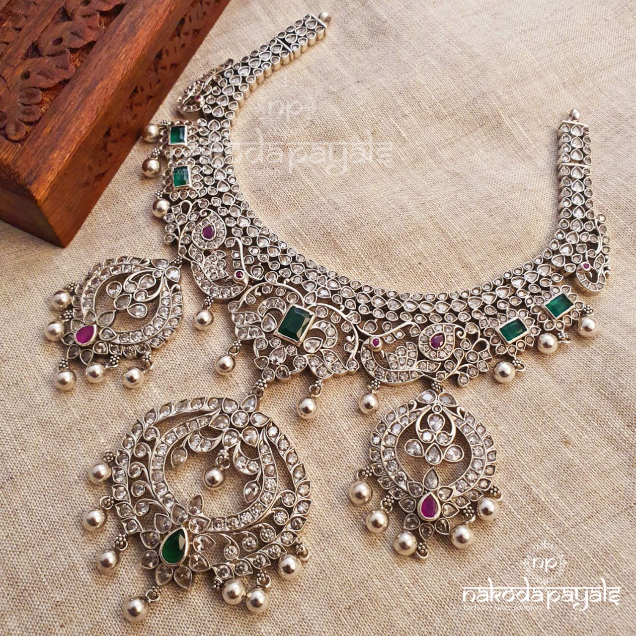 Decorous Cubic Zircon Neckpiece