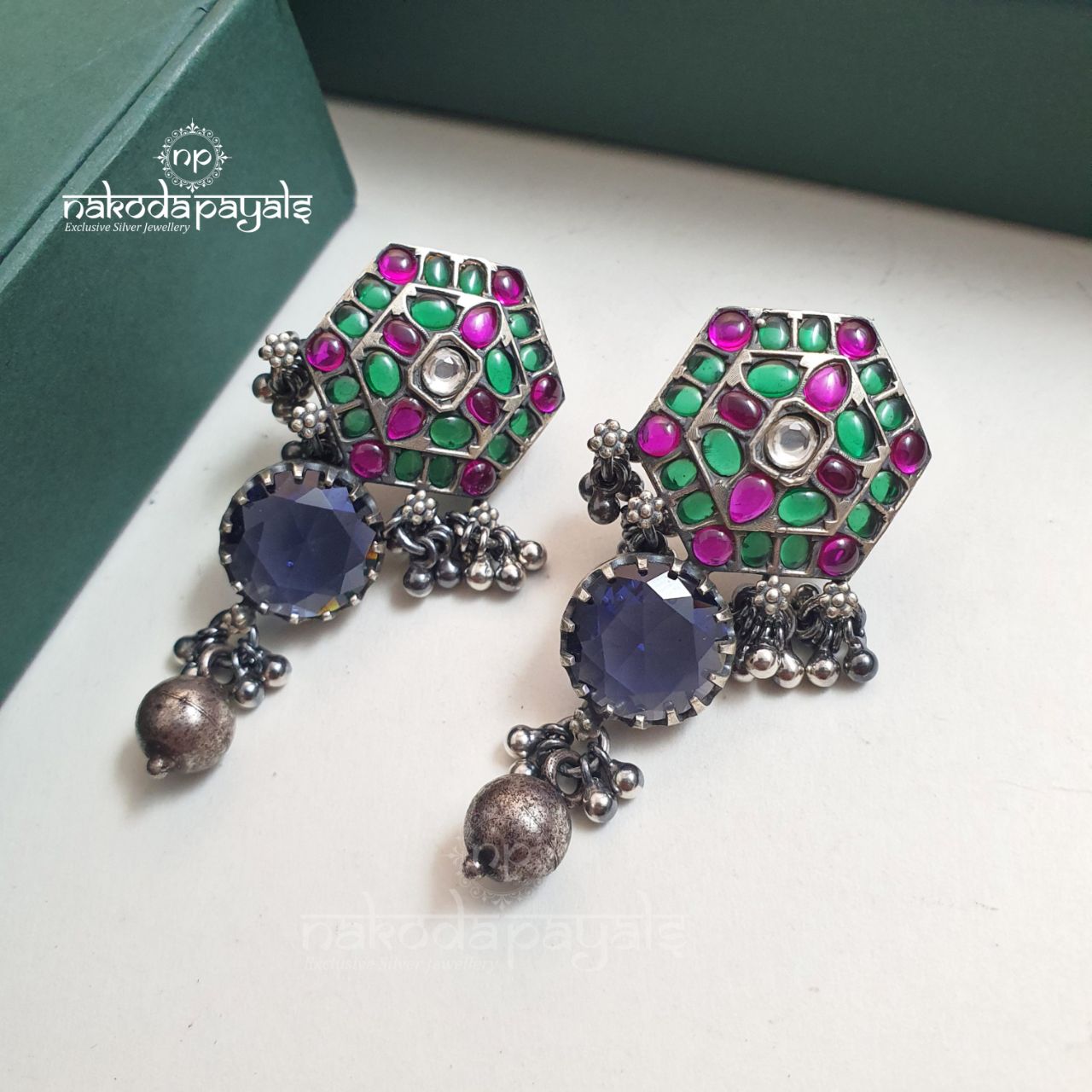 Pleasing Colourful Chandbali