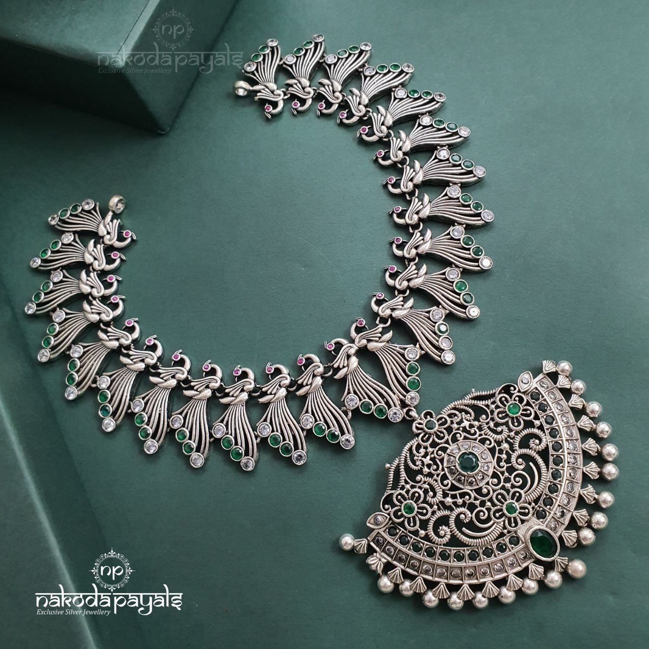 Captivating Peacock Neckpiece (N4721)