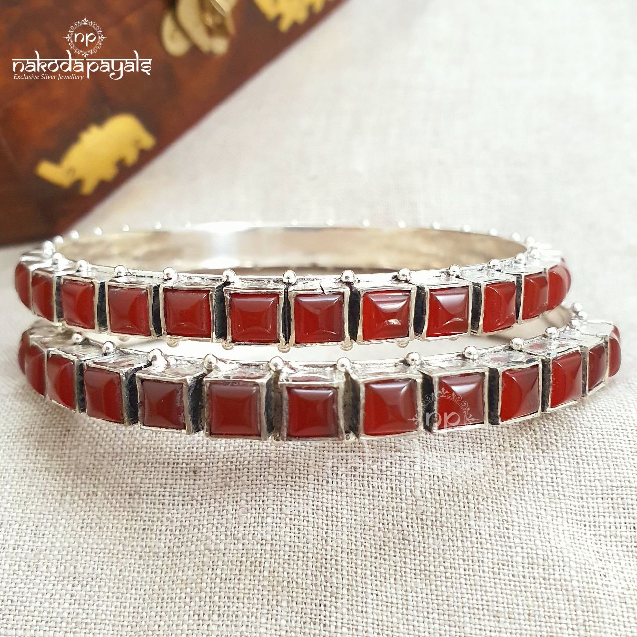Garnet Cubical Bangle Pair
