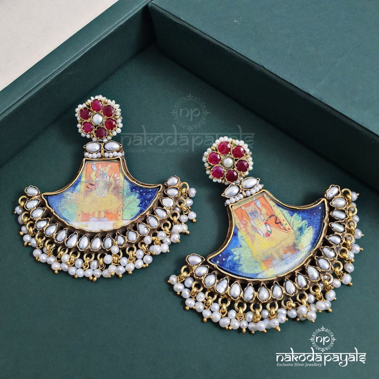 Painted Pearly Chandbali