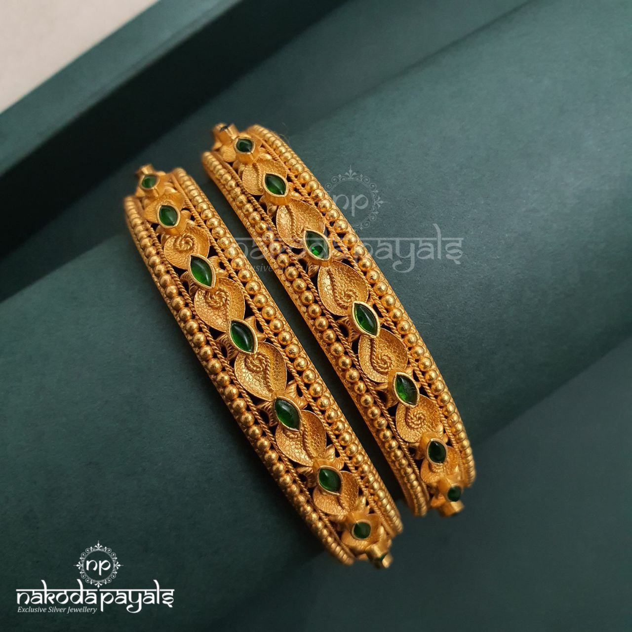 Classy Green Bangle Pair