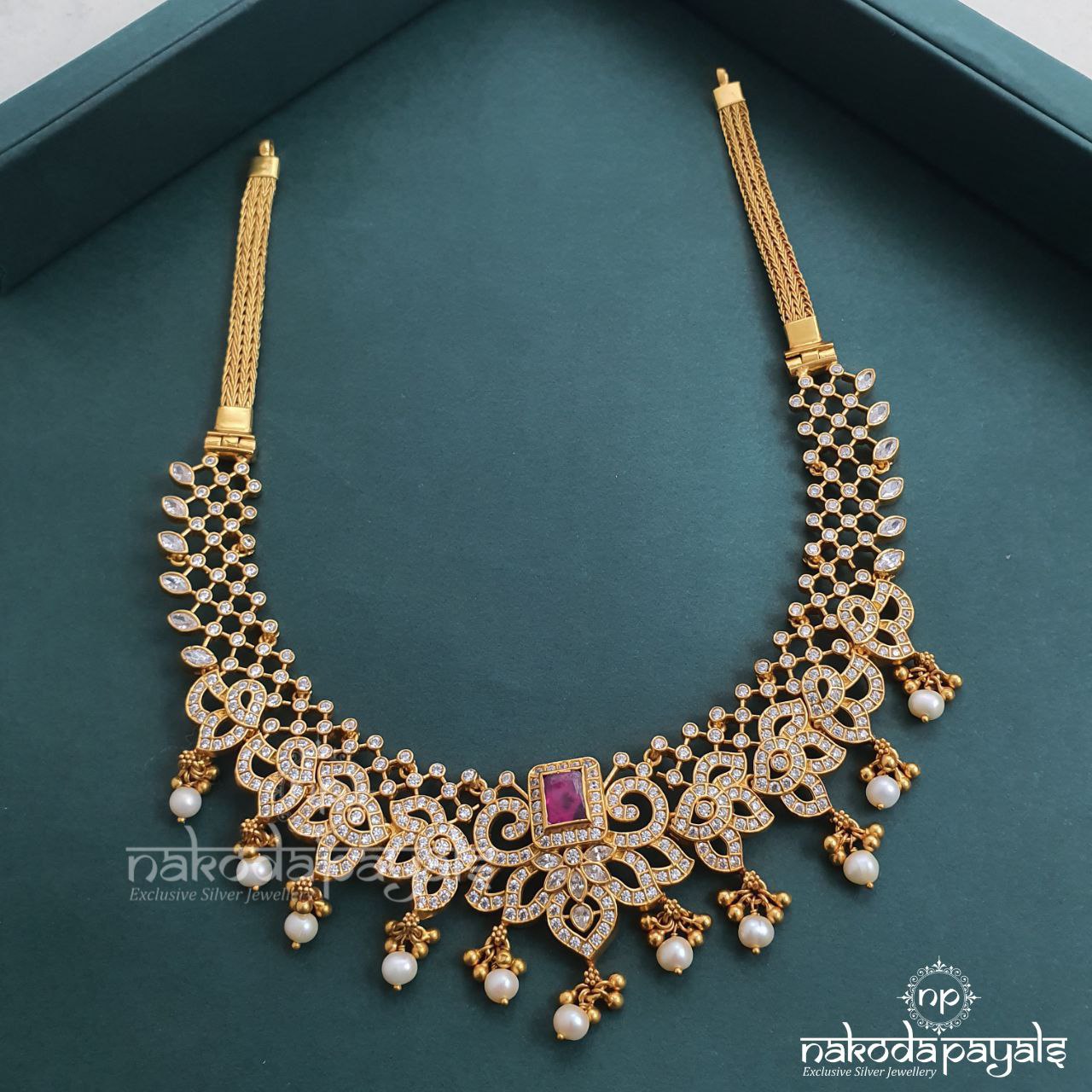 Deep U- Designed Zircon Neckpiece (Gn3054)