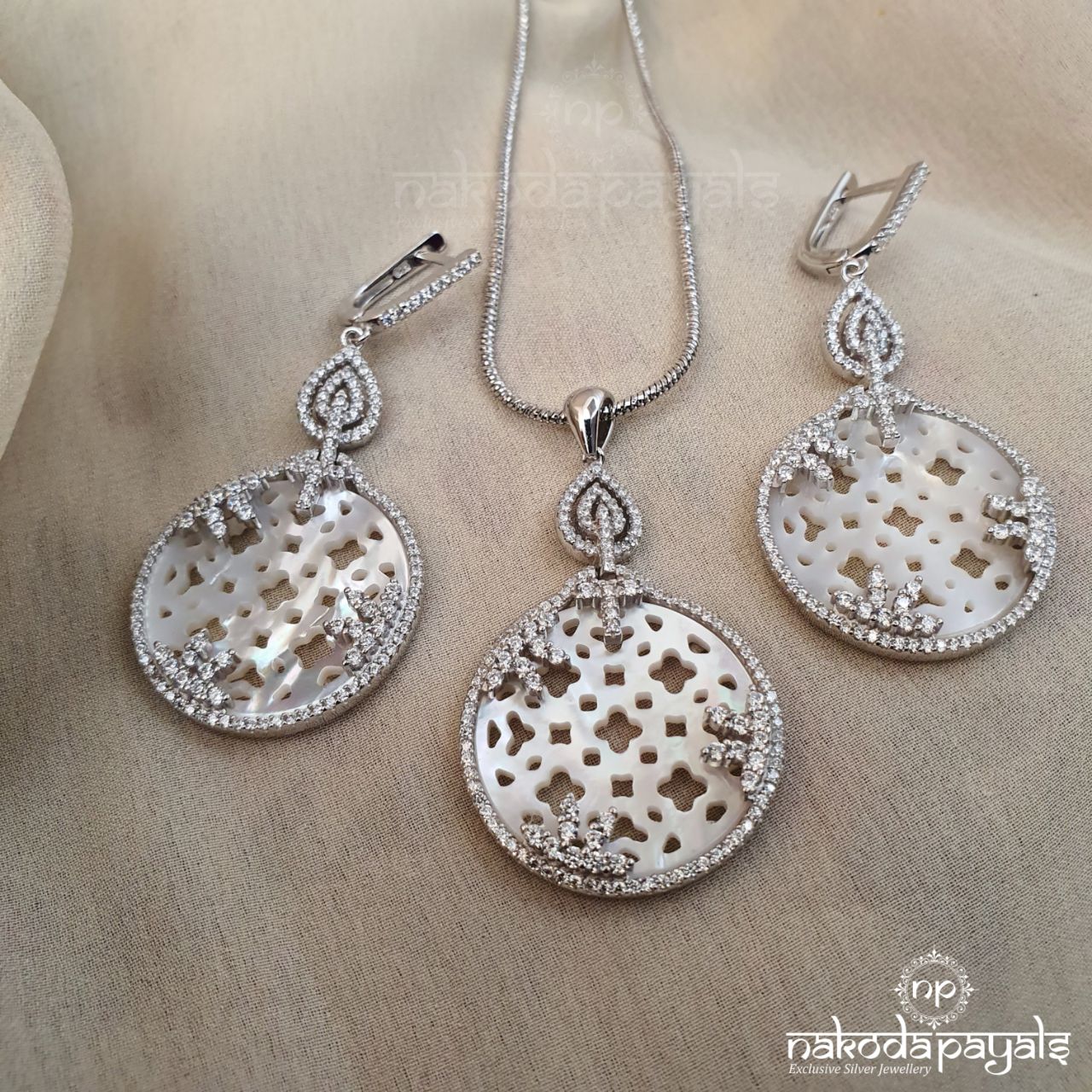 MOP Cubic Zircon Pendant Set