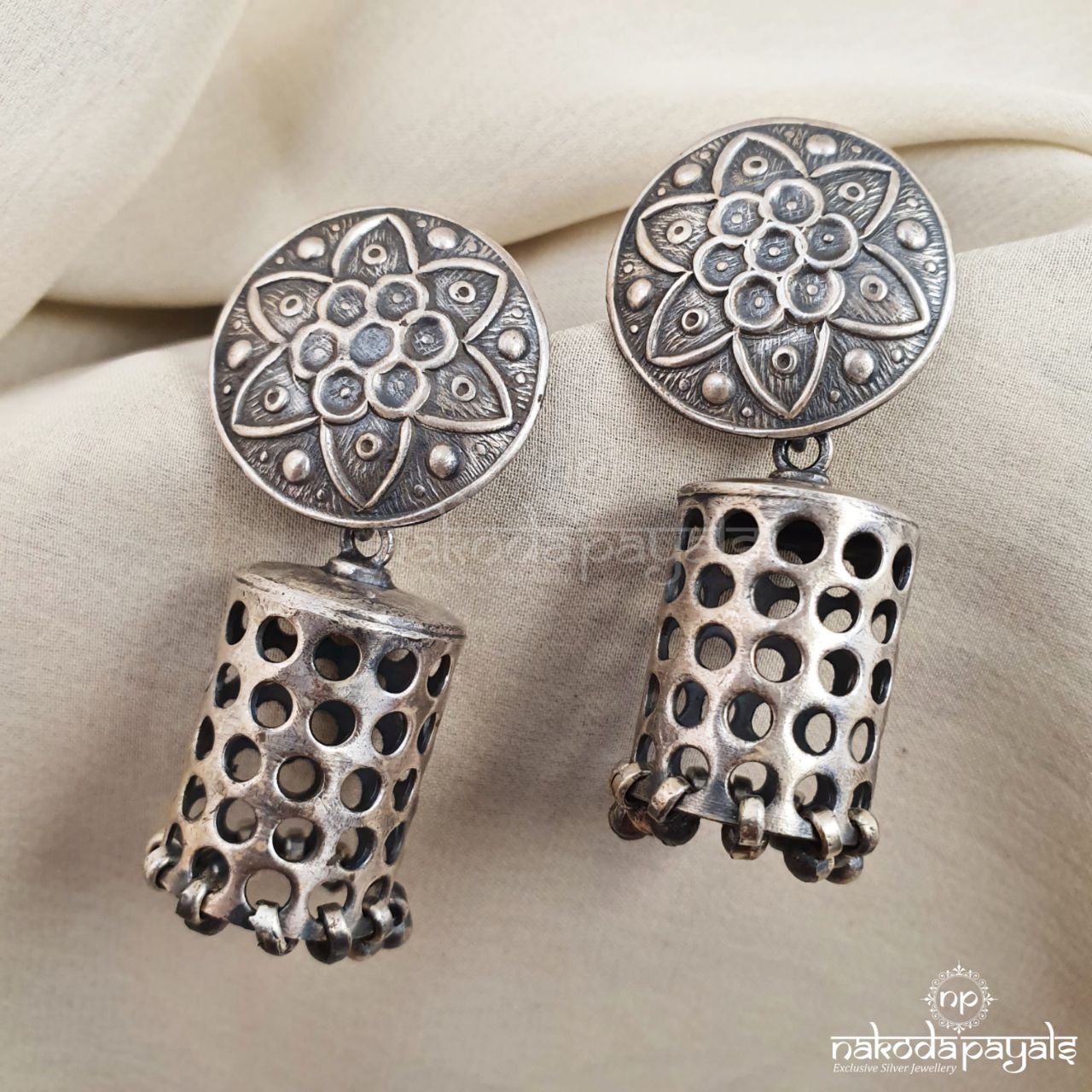 Cylindrical Netted Jhumka