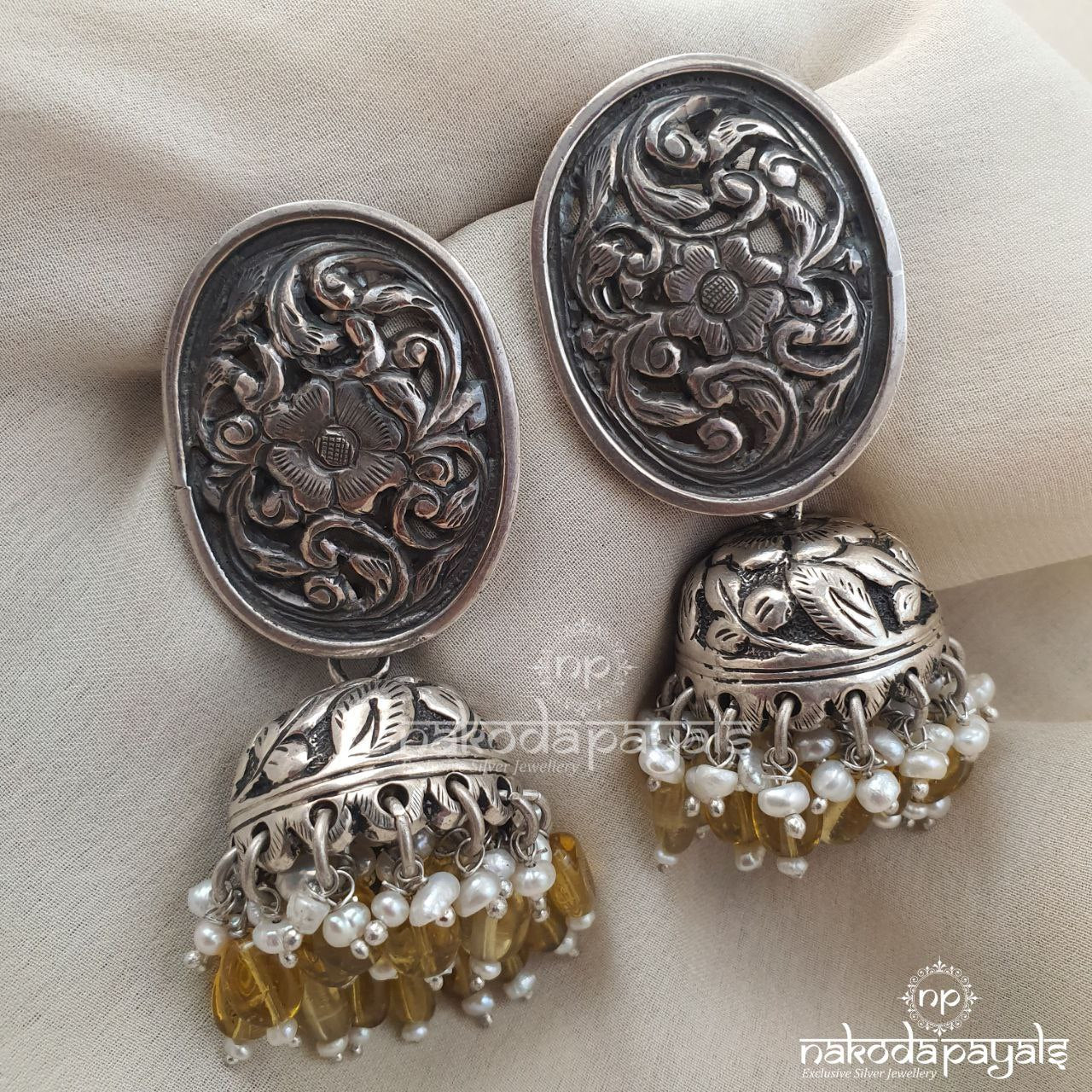 Oval Nakshi Jhumka