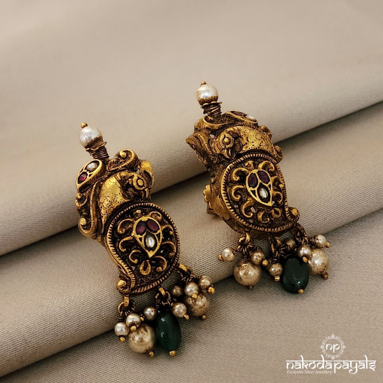 Peacock Mango Studs (Ge4678)