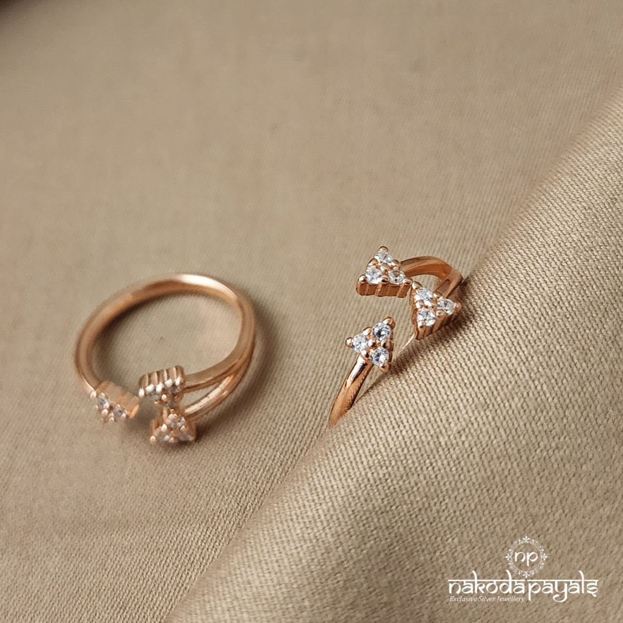 Trio Triangle Toerings (T2337)