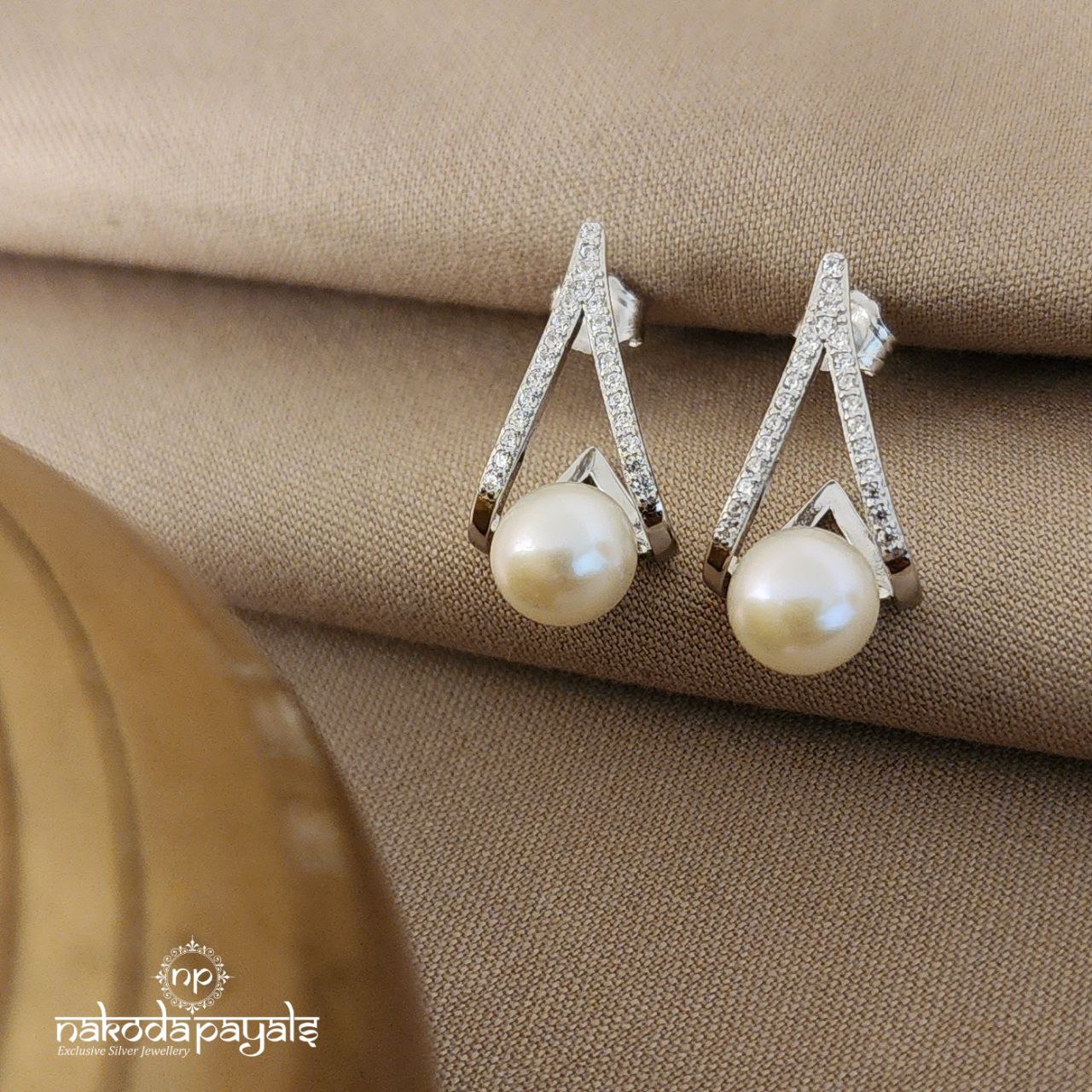 Triangle CZ Studs (ST1524)