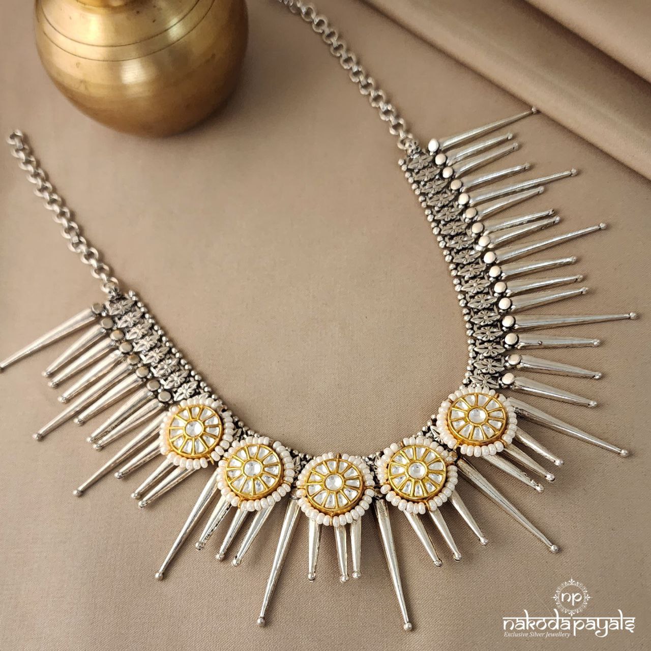 Quinate Spiky Neckpiece (N7945)