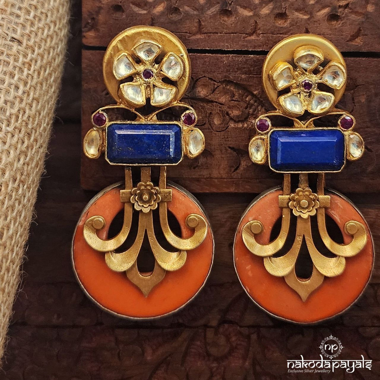 Coral Royal Dual Tone Earrings (Dt1345)