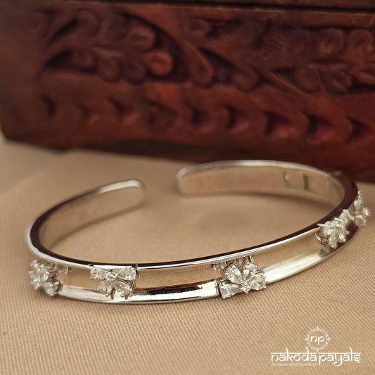 Floral Endearing Kada (St4140)
