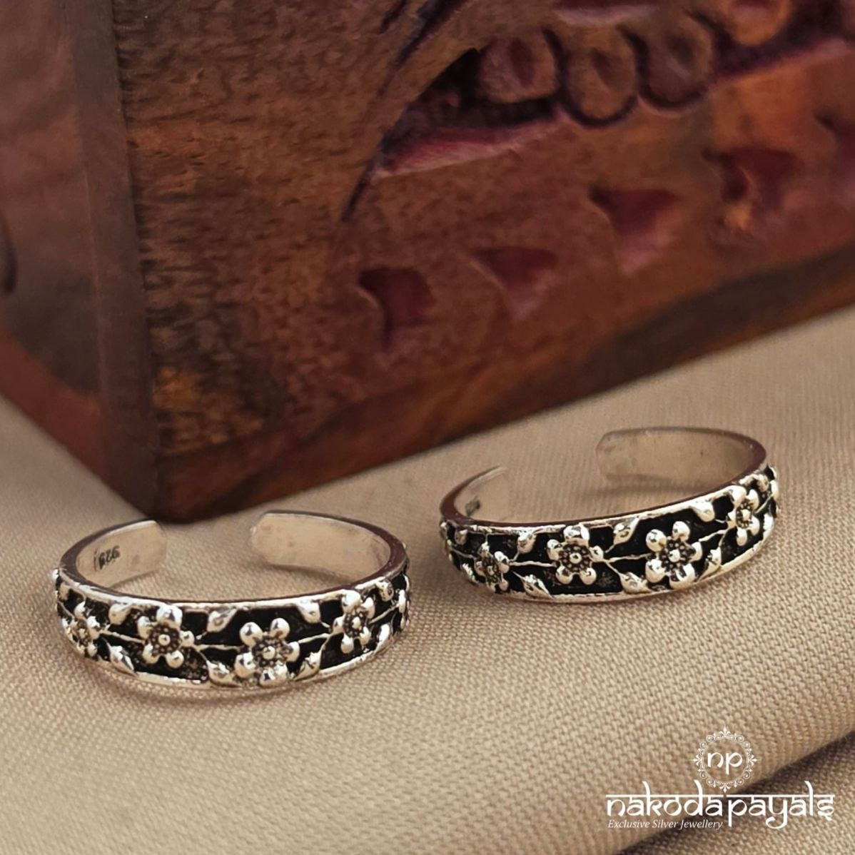 Floral Toerings (T4934)