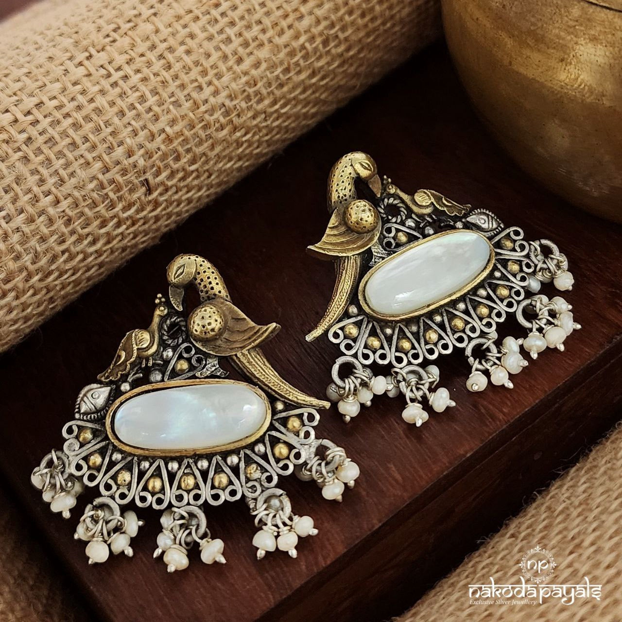 Ivory Plume MOP Dual Tone Earrings (Dt1404)