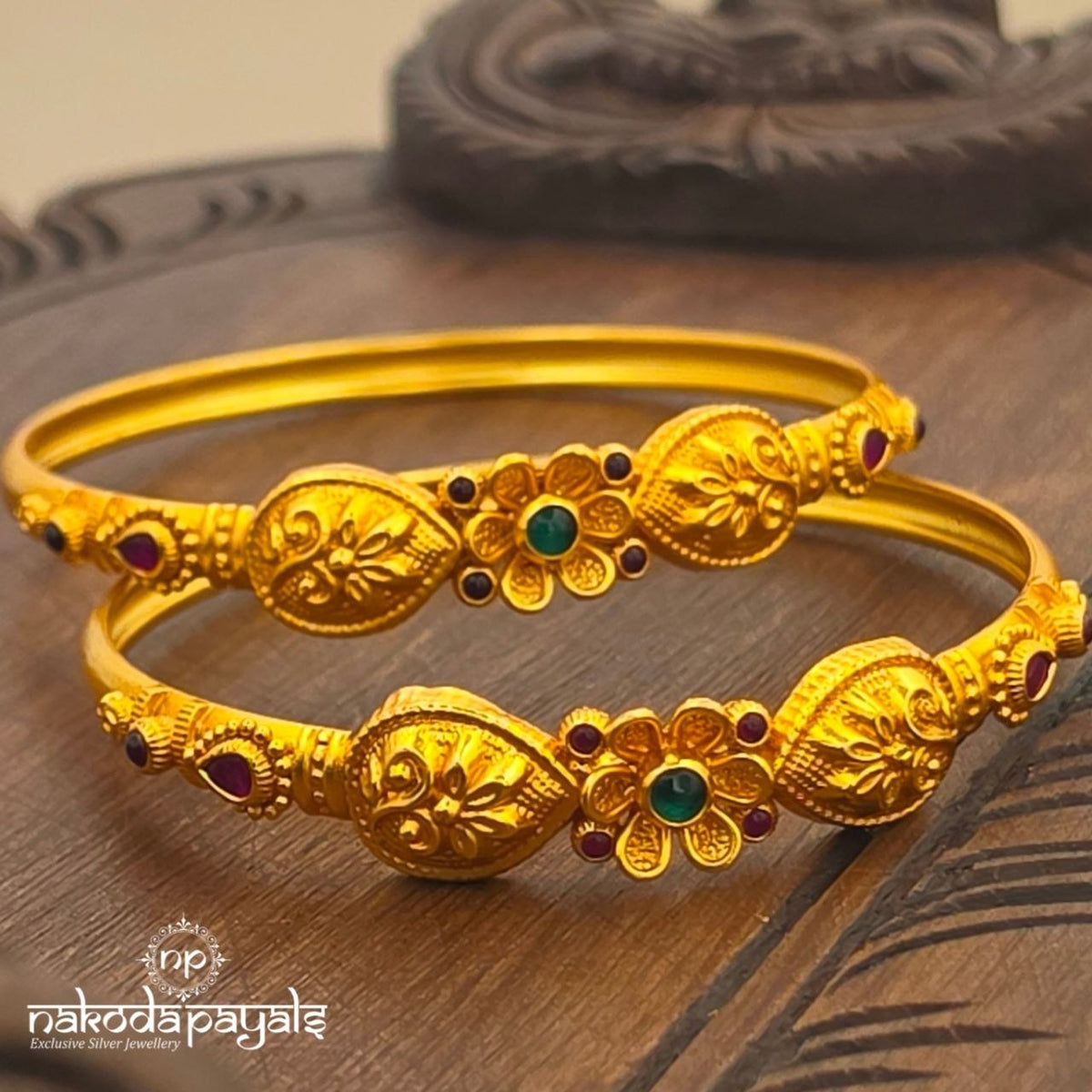 Green Dot Floral Bangles (Gk3414)