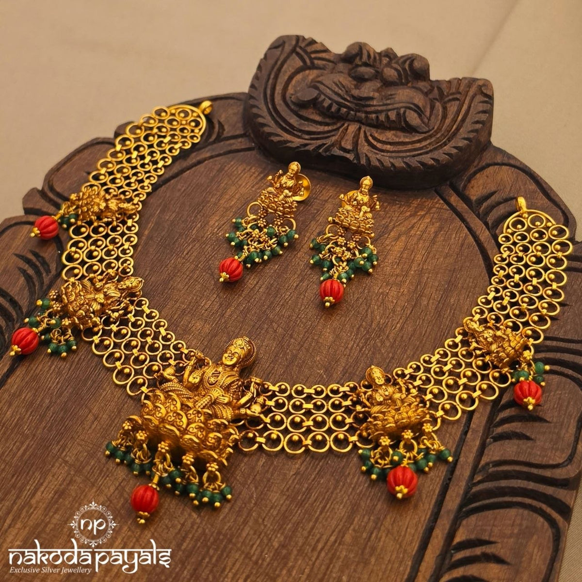 Coral Lakshmi Neckpiece With Earrings (Gn11075)