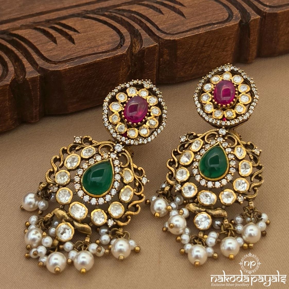 Pink Dot Floral Pearl Chandbali (Ge11635)
