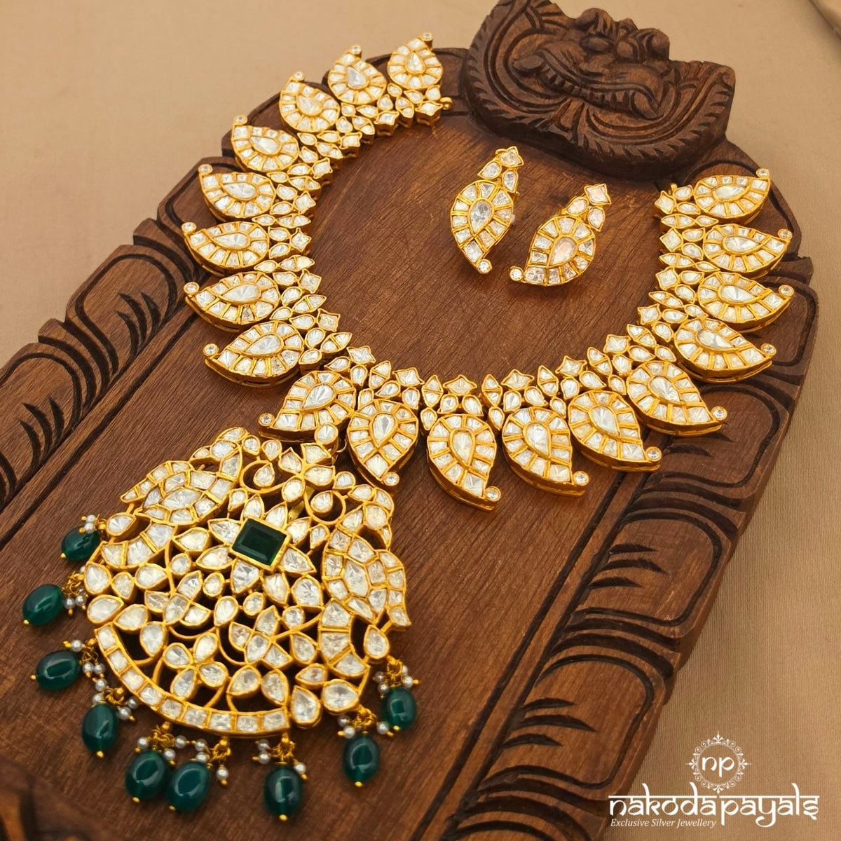 Mango Drop Kundan With Earrings (Gn11123)