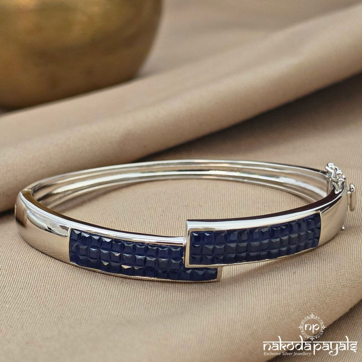 Bluish Kada (St4214)