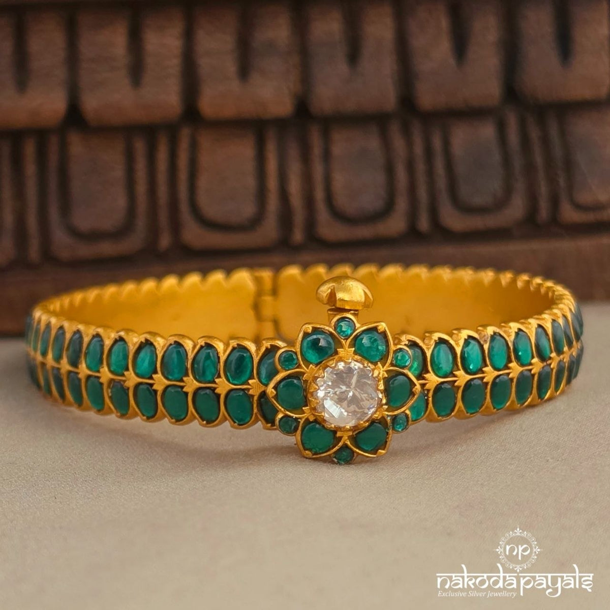 Green Floral Kundan Kada (Gk3428)