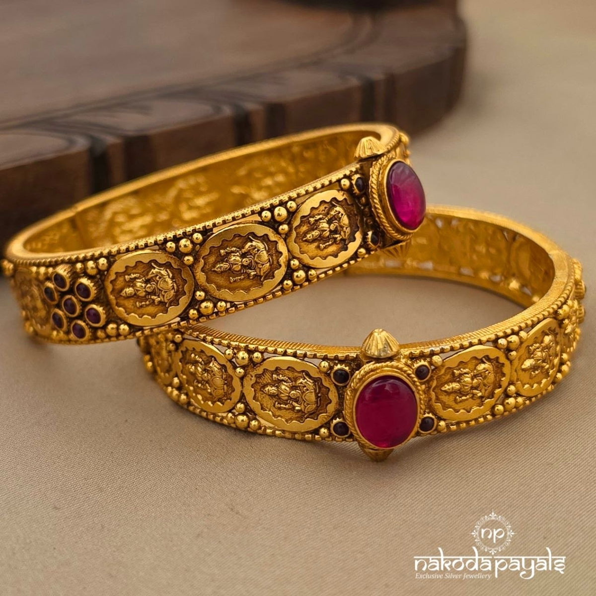 Pink Dot  Lakshmi Kasu Kada (Gk3419)