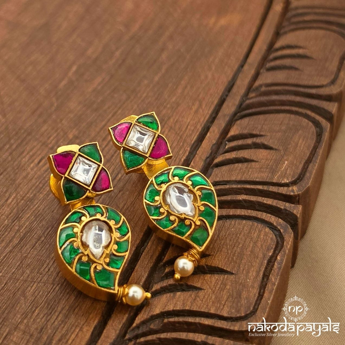 Reversible Kundan Mango Earrings (Ge11630)