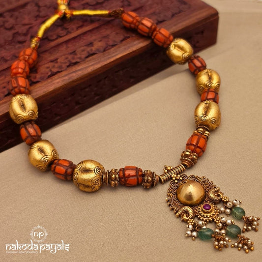 Coral Neckpiece With Earrings (Gn10339)