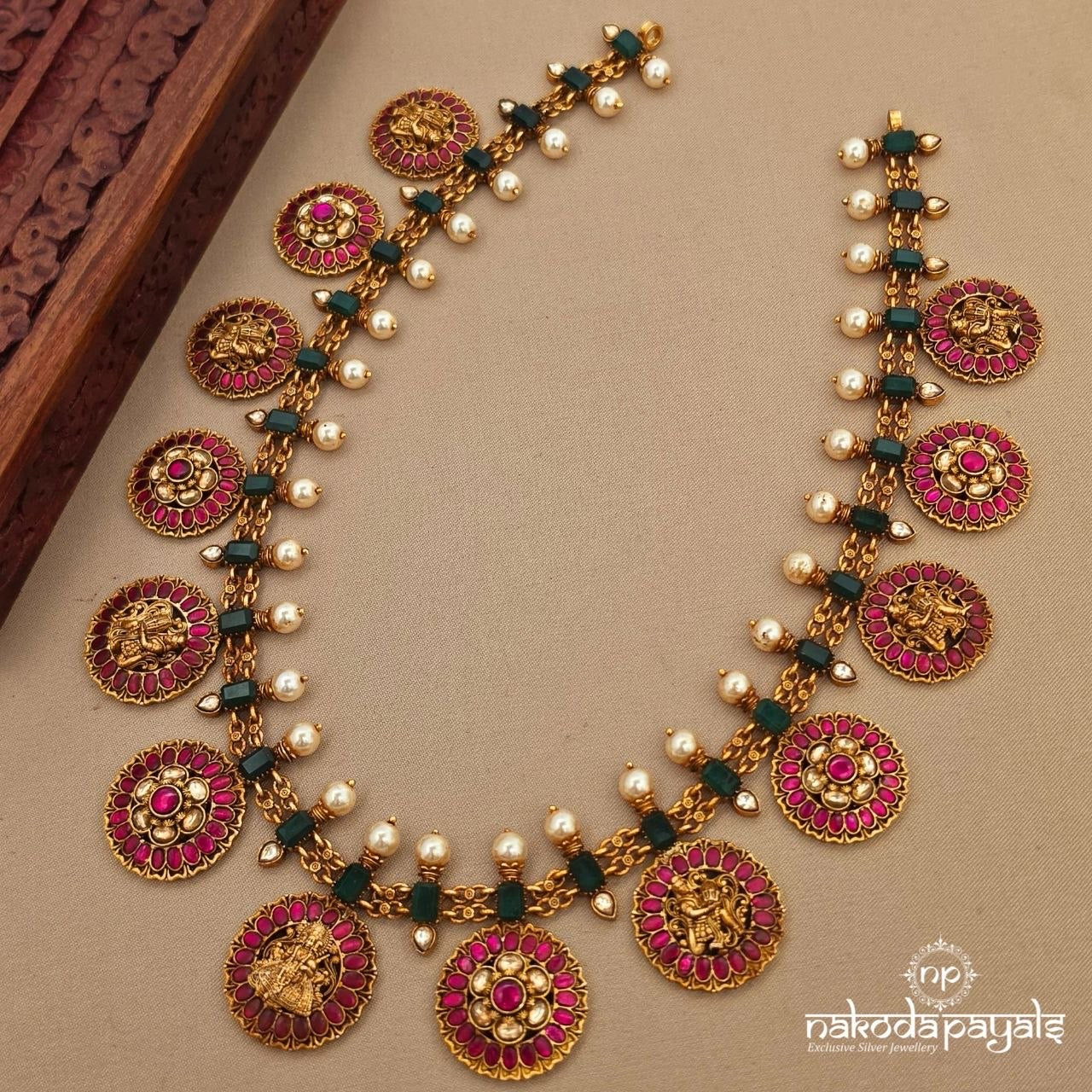 Divine Kundan Neckpiece (Gn10434)
