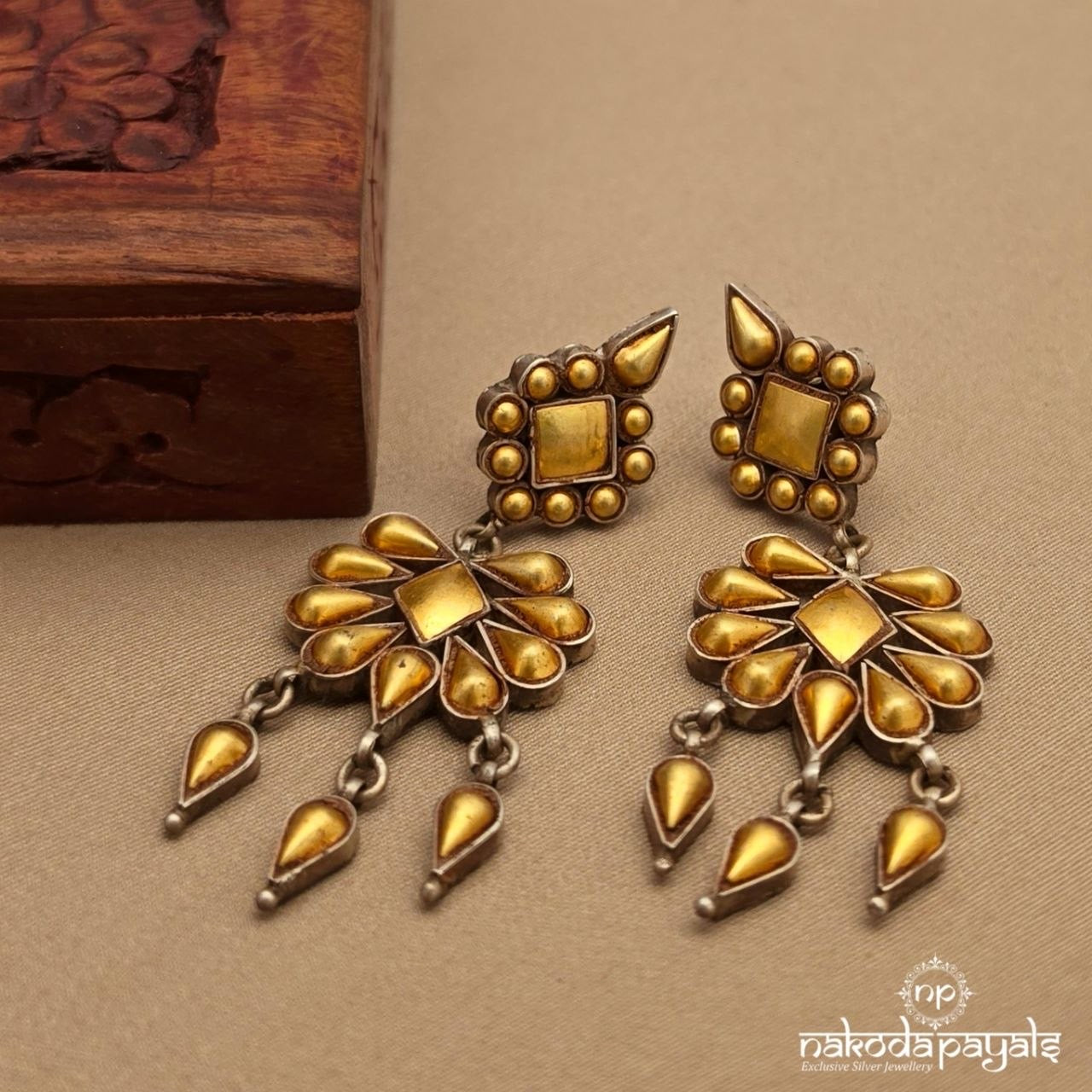 Ruhaniyat Dual Tone Earrings (C4068)
