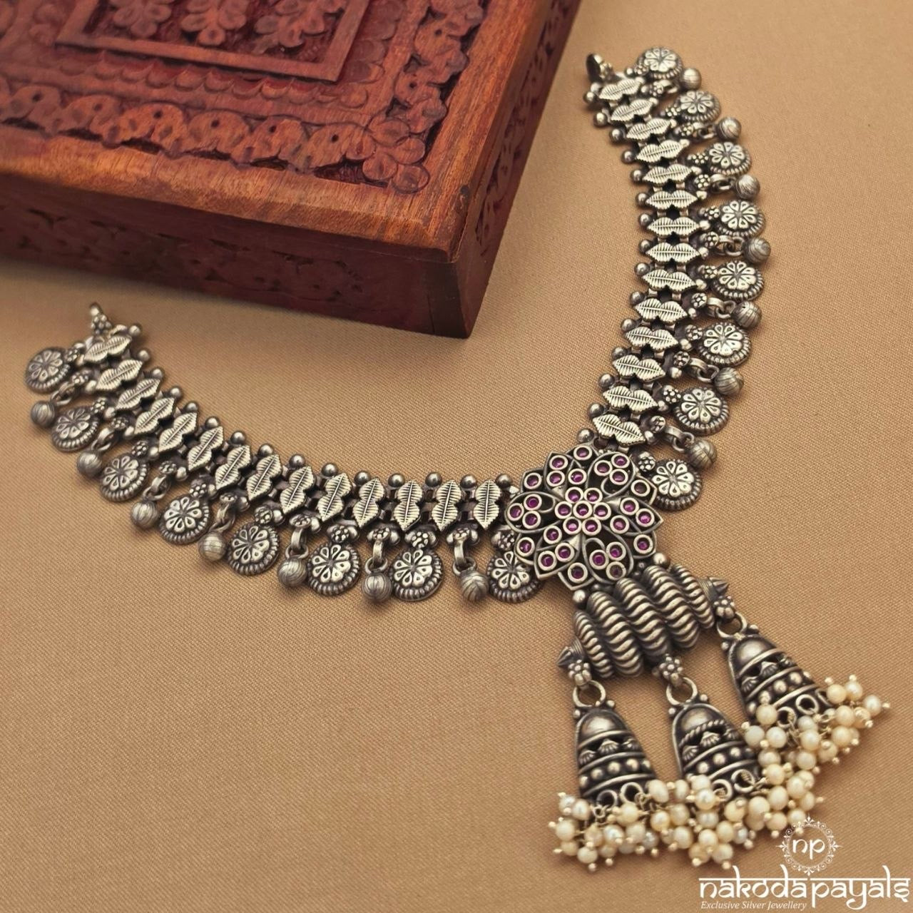 Floral Pearl Drops Neckpiece (N11751)