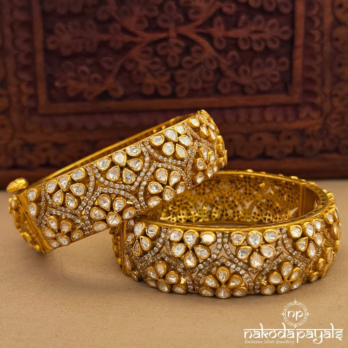 Graceful Moissanite Openable Kada Pair (Gk3396)