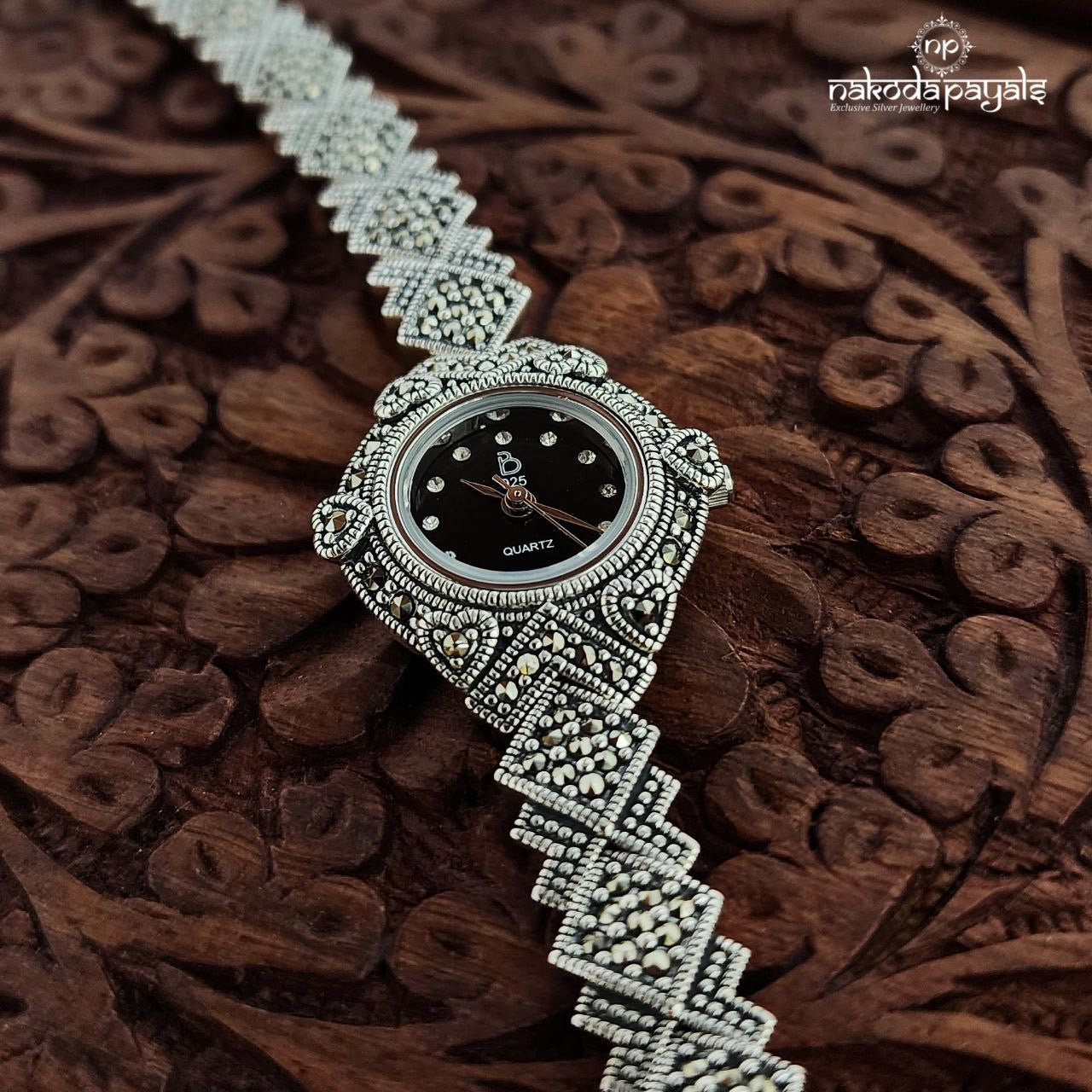 Queen’s Legacy Black Dial Watch (W0264)