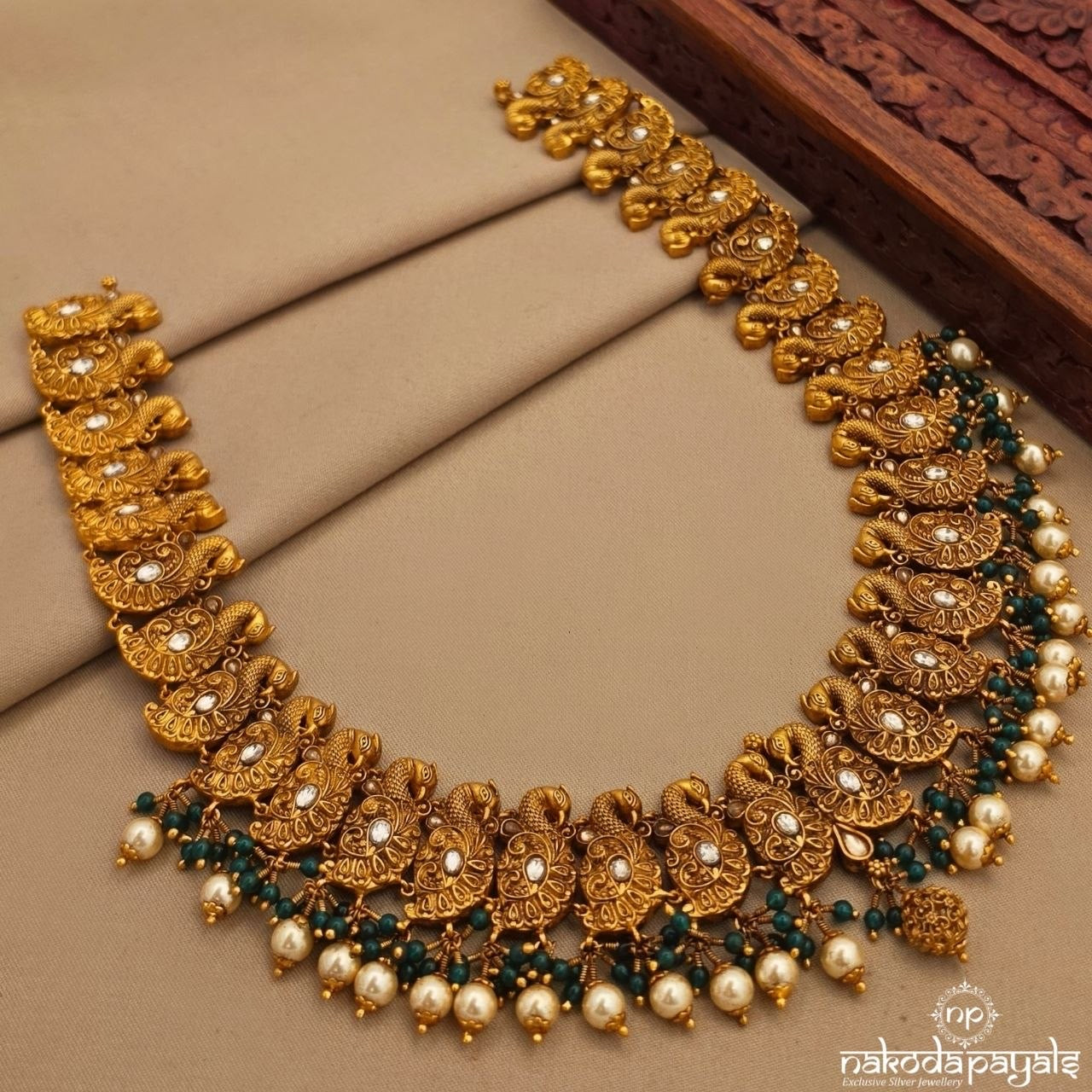 Grand Reversible Kundan Neckpiece (Gn10410)